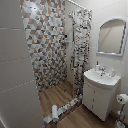 шпитальна Apartment *