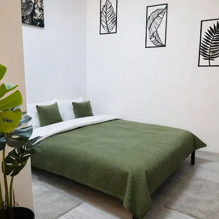 шпитальна Apartamento Leópolis